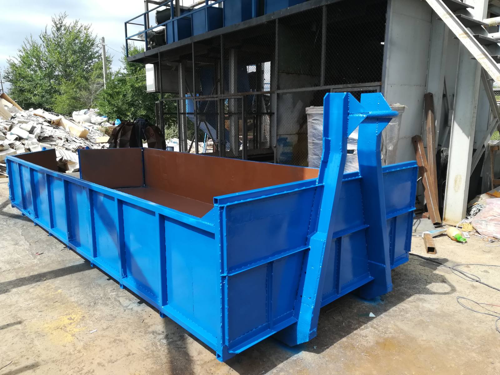 Model container solicitat